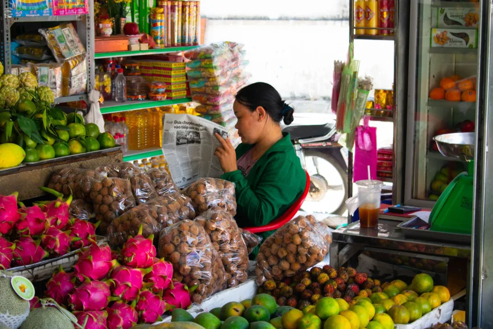 Tủ mát đựng sữa và nước ngọt